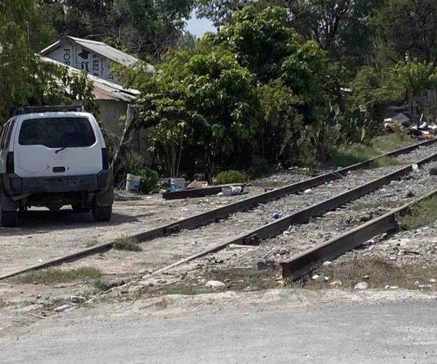 A centímetros del tren A centímetros del tren