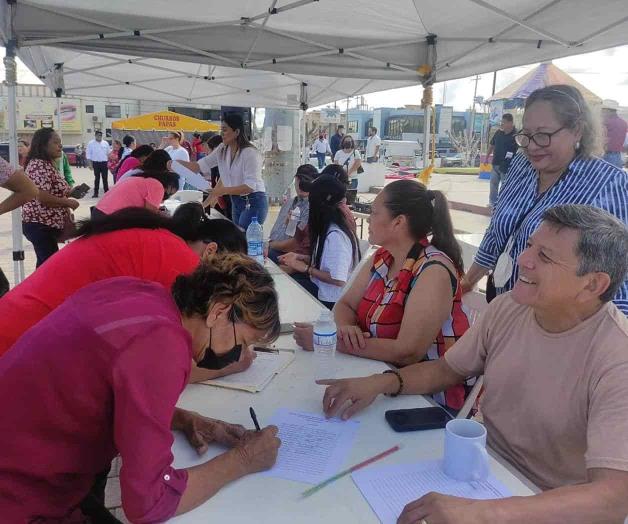 Recolectan firmas a favor de Américo