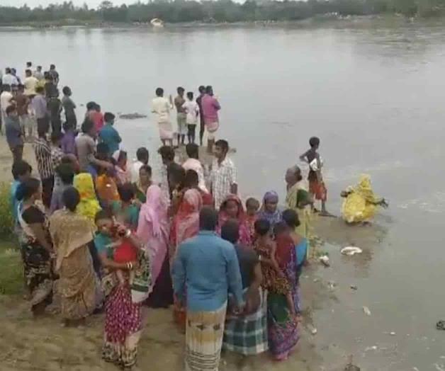 Sube a 66 la cifra de muertos en naufragio en Bangladesh