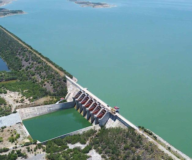 Asestan ‘cuchillada’ Asestan ‘cuchillada’