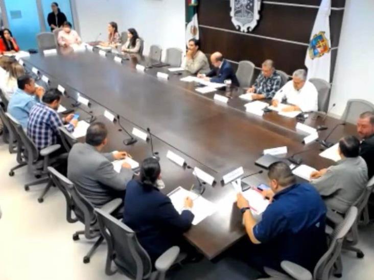 Continúa el cabildo con sesiones mixtas Continúa el cabildo con sesiones mixtas