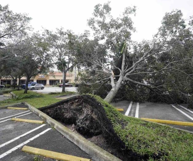 El huracán Ian toca tierra en el suroeste de Florida