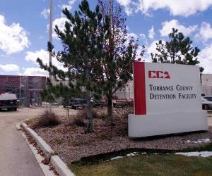 Migrantes presos sufren represalias