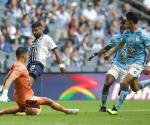 Termina Rayados subl&iacute;der tras 0-0 ante Pachuca