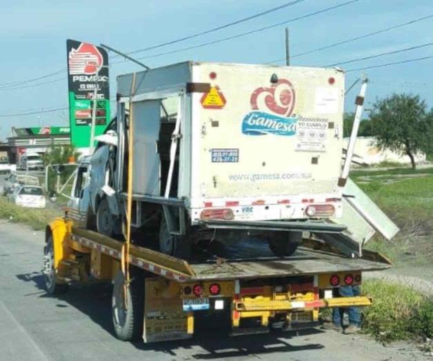 Deja ‘carreterazo’ miles de pesos en daños materiales