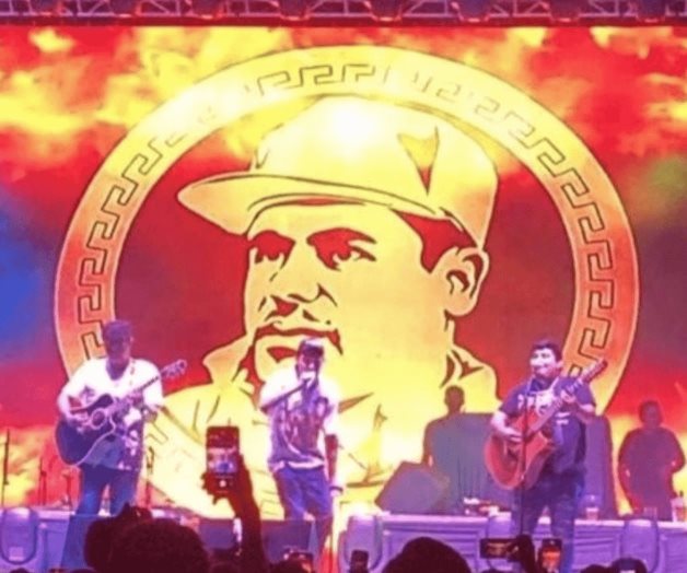 En aniversario de Culiacán se hizo apología del delito al proyectarse imagen del Chapo: Colectivo