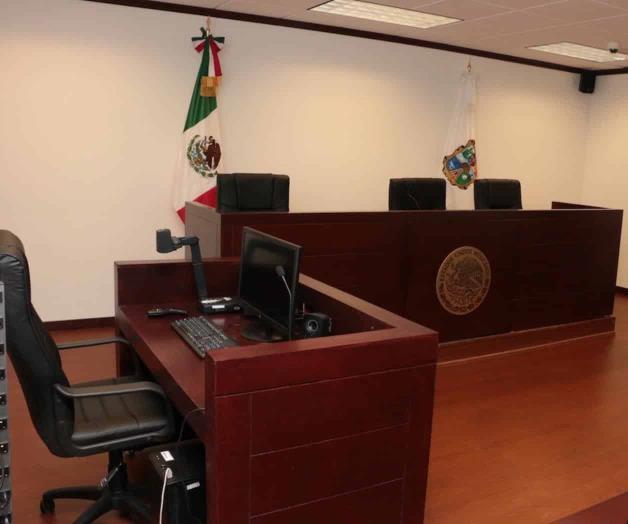 Abogados levantan la mano