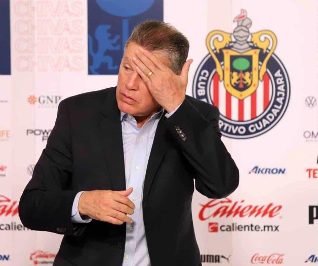 Peláez, fuera de Chivas
