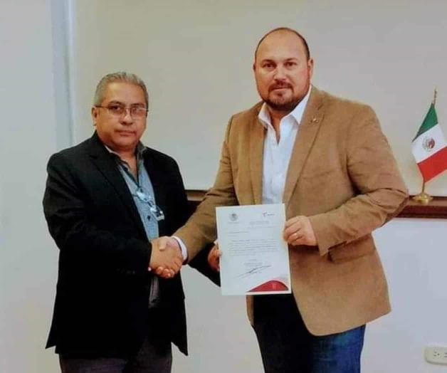 Es Anwar Vivián, Peralta nuevo el titular de prensa