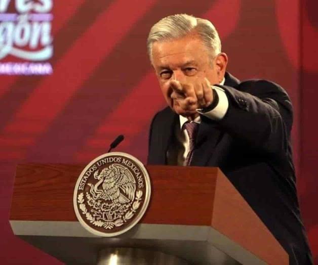 AMLO presume logro de Adán para militarización