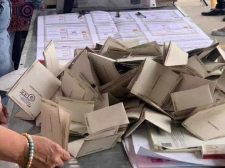 Examinan votos para asegurar sean legales Examinan votos para asegurar sean legales