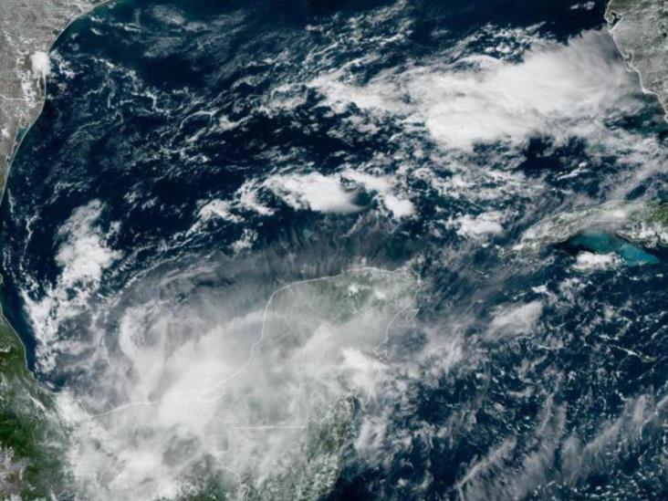 Karl se debilita a depresión tropical ante el sur de México Karl se debilita a depresión tropical ante el sur de México