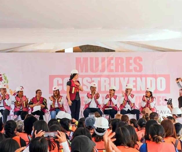 Acude esposa de Ebrard con promotores de su campaña Acude esposa de Ebrard con promotores de su campaña