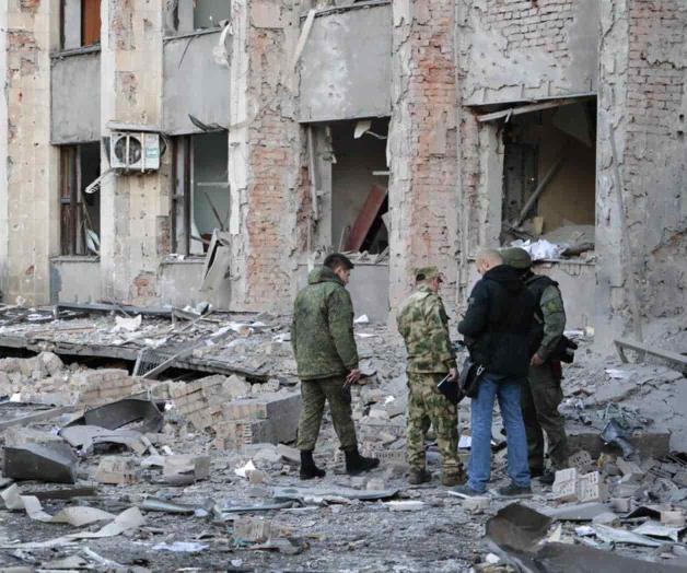 Cohetes golpean la oficina del alcalde en Donetsk
