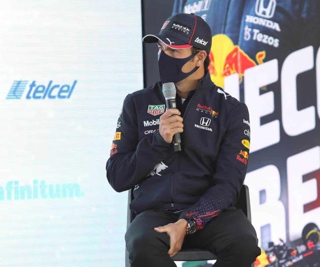 Esquiva Checo Pérez críticas por ser latino