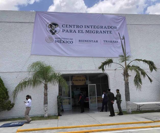 Preparan campamento para atender migrantes