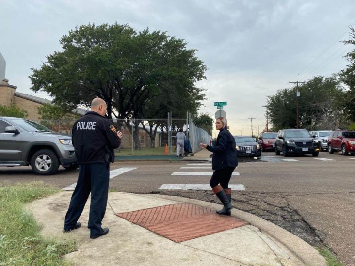 Alerta en escuela por un hombre armado Alerta en escuela por un hombre armado