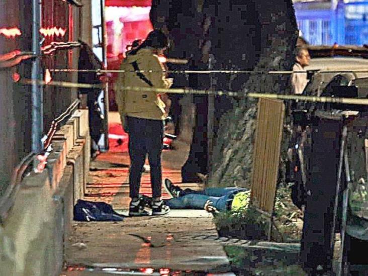 Matan a 2 y provocan pánico en las Fiestas de Octubre Matan a 2 y provocan pánico en las Fiestas de Octubre