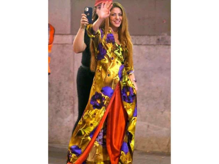 Shakira se adelanta a las tendencias con sandalias Shakira se adelanta a las tendencias con sandalias
