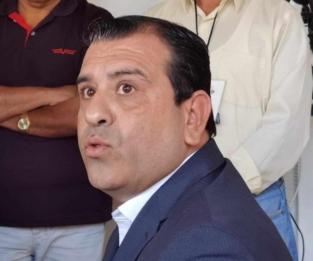 Solicita secretario le cambien de juez