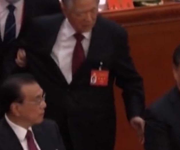 Expulsan al expresidente Hu Jintao del Congreso del Partido Comunista de China