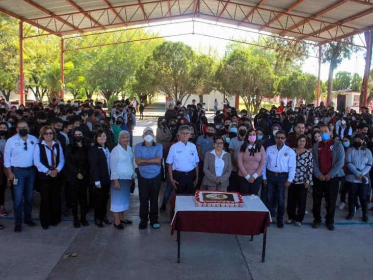 Conmemoran directivos fundación de CBTIS 220 Conmemoran directivos fundación de CBTIS 220