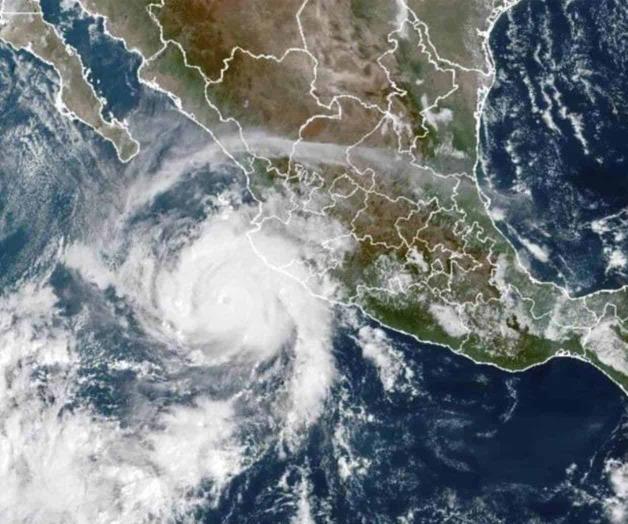 Deja Roslyn daños en ocho locales del malecón de Vallarta