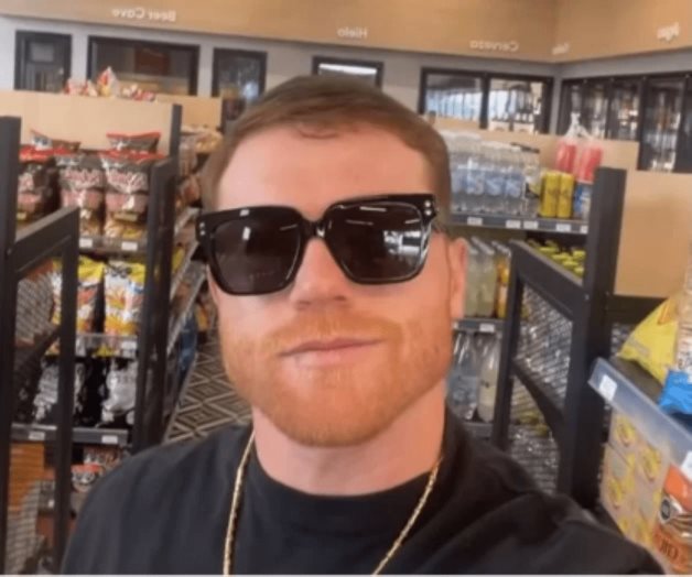 Canelo Álvarez ofrece trabajo