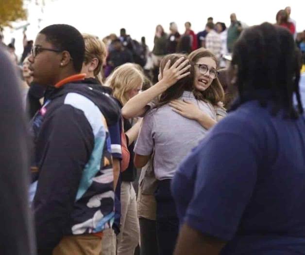 Tiroteo en escuela secundaria de San Luis deja 3 muertos