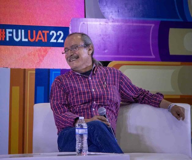 Escritor Fritz Glockner dicta una conferencia en la UAT