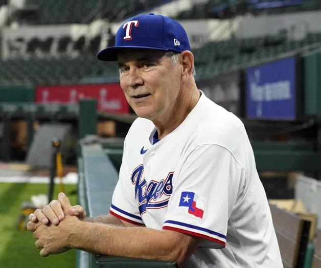 Bruce Bochy regresa del retiro para dirigir a Rangers