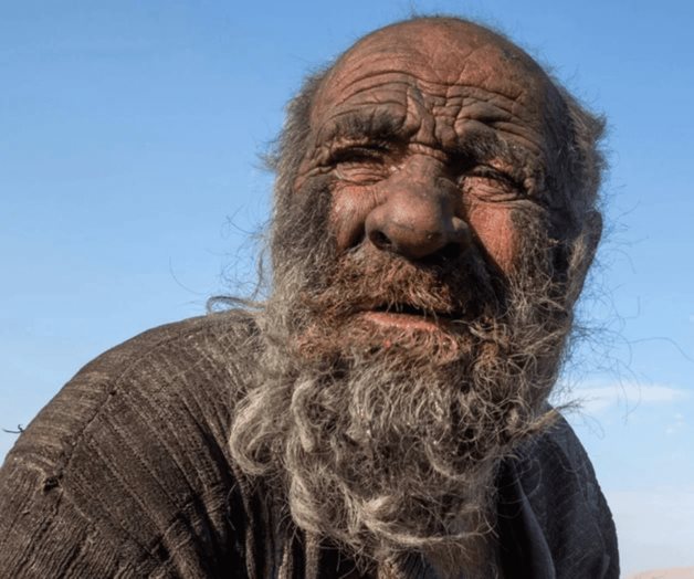 Muere a los 94 años el hombre más sucio del mundo; no se bañó en más de medio siglo
