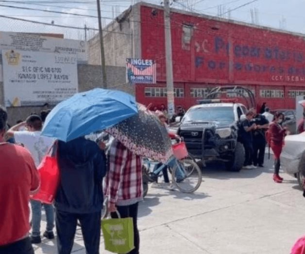 Maestra pide tarea a niño y la ataca con un cuchillo en Edomex