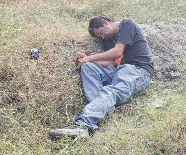 Termina parranda tirado en la calle