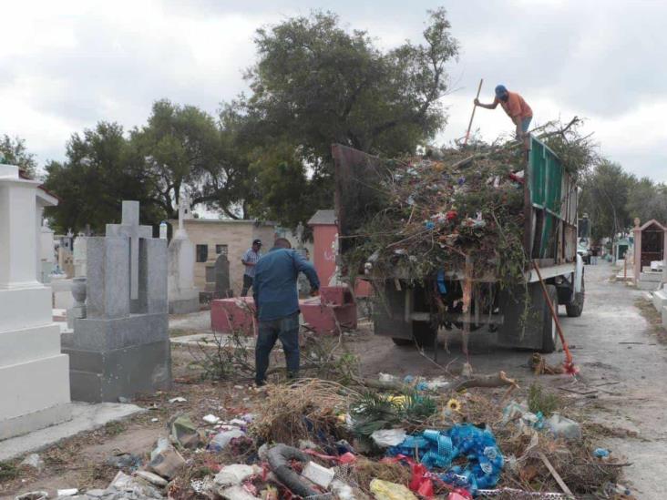 Activan operativo de limpieza en panteones de Matamoros Activan operativo de limpieza en panteones de Matamoros