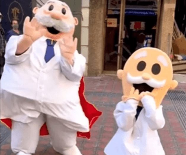 Ni&ntilde;o se disfraza del Dr. Simi y se vuelve viral en redes sociales