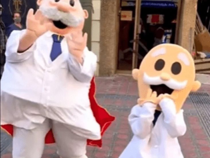 Niño se disfraza del Dr. Simi y se vuelve viral en redes sociales Niño se disfraza del Dr. Simi y se vuelve viral en redes sociales