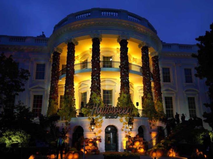 La Casa Blanca homenajea a rescatistas en Halloween La Casa Blanca homenajea a rescatistas en Halloween