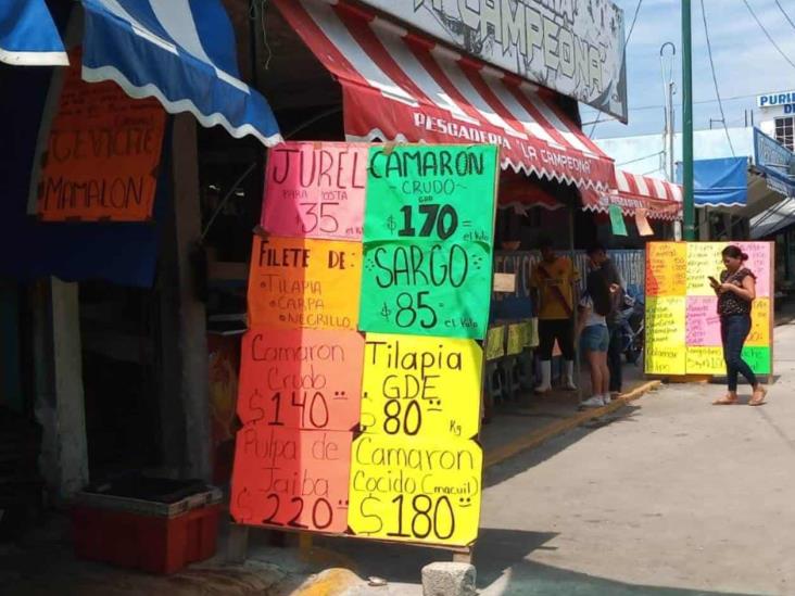 Reportan locatarios buenas ventas de mariscos Reportan locatarios buenas ventas de mariscos