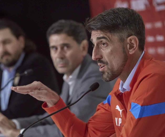 Se abraza Paunovic al estilo ‘Almeydista’ Se abraza Paunovic al estilo ‘Almeydista’