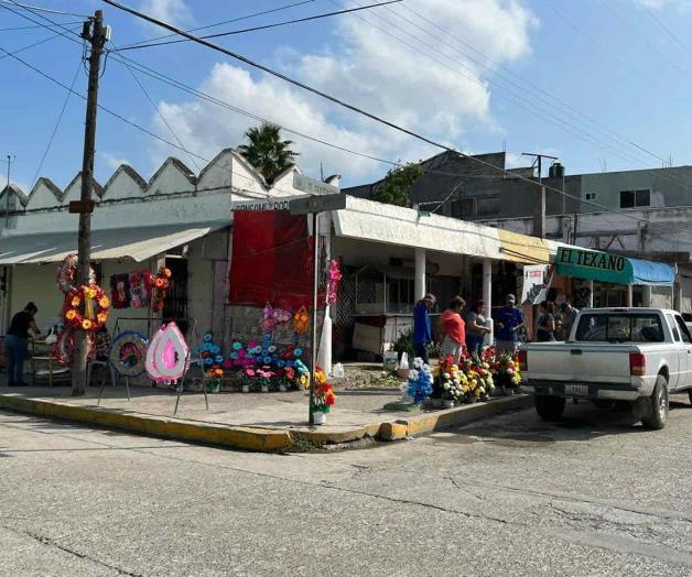 Familias saturan panteones