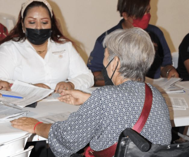 Inicia pago de pensiones a adultos y discapacidad