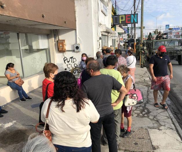 Largas filas para cobro de pensión