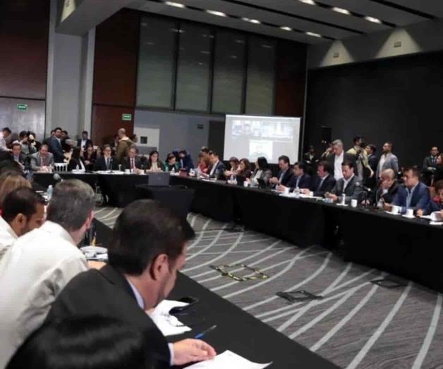 Defienden morenistas presupuesto y fustigan al INE 