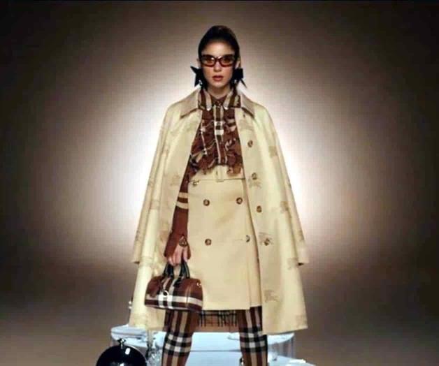 Shakira es la nueva imagen de Burberry