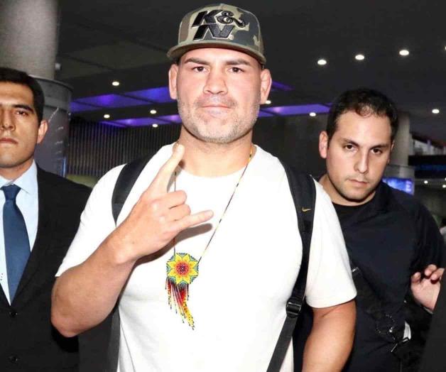 Sale de prisión Caín Velásquez