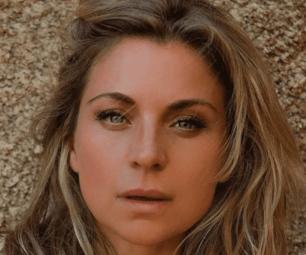 Ludwika Paleta demuestra la diferencia de la realidad con Instagram