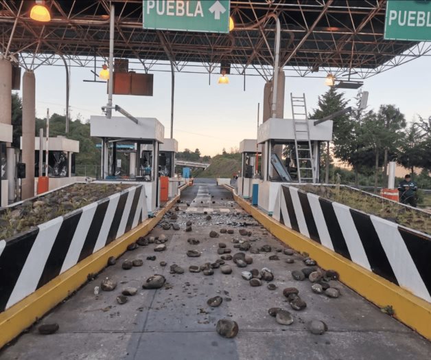 Barbosa procederá contra normalistas que vandalizaron la caseta de Atempan