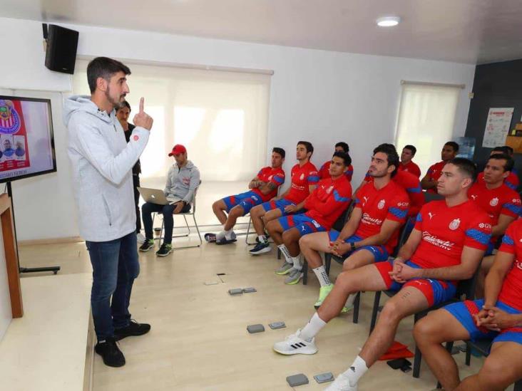 Ya se presentó Veljko Paunovic Ya se presentó Veljko Paunovic