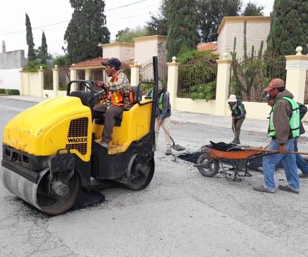 Aprovechan buen clima para continuar rehabilitación de calles